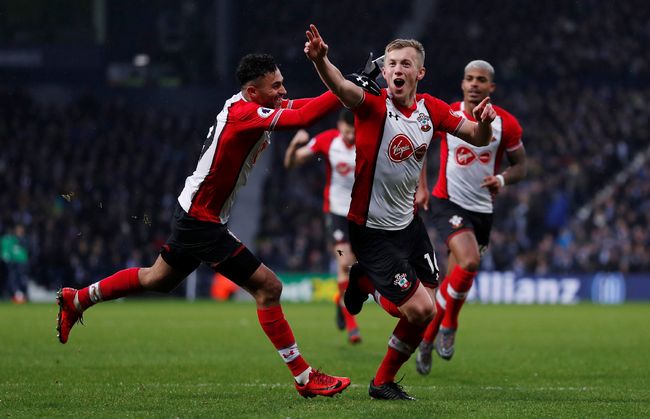 球星突破防线制造绝佳机会