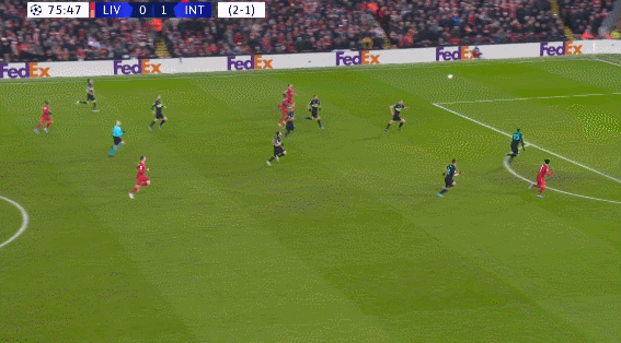 皇马一战3红6黄！金哨详解争议判罚：2红没问题，输球别怪裁判